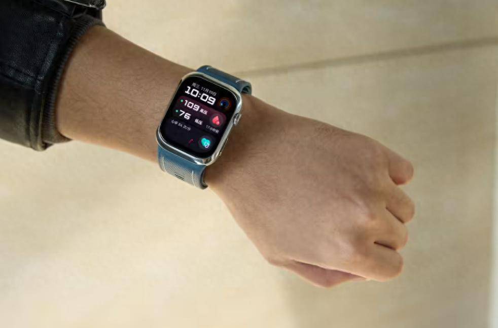 份饱含科技关怀的智慧健康好礼新年赠礼首选华为智能手表一(图2)